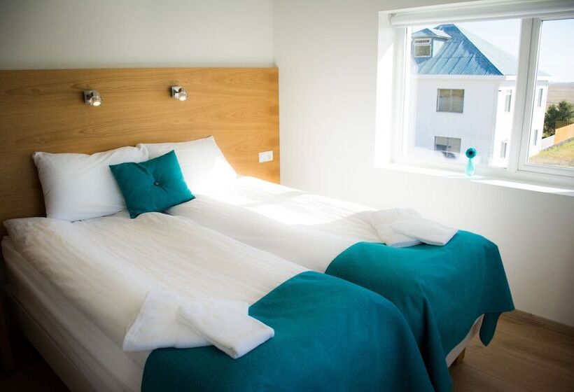 هتل Glacier World Hoffell Guesthouse