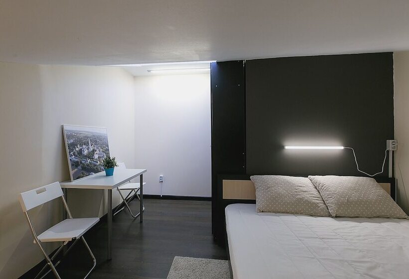 هتل Hostel Zolotoe Koltso