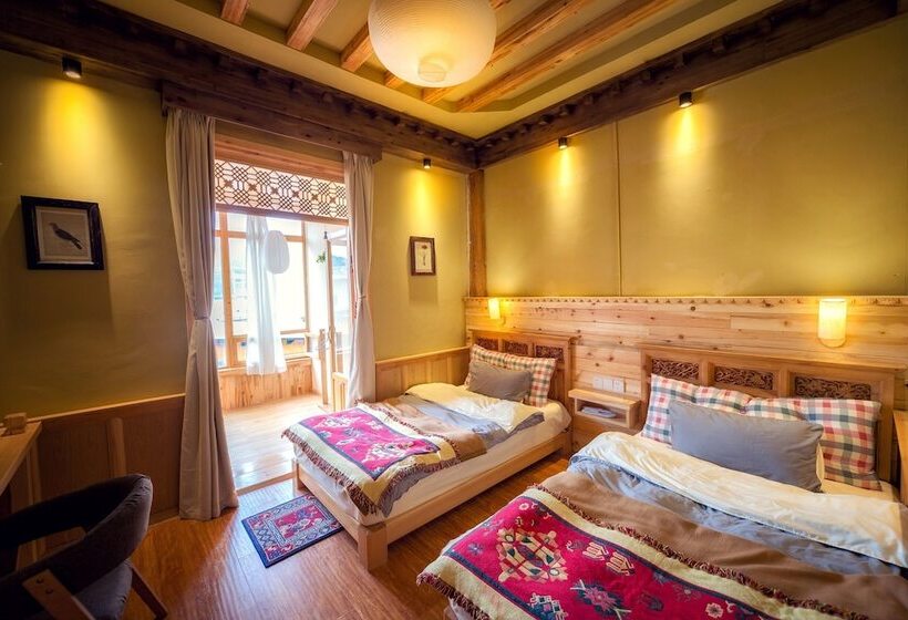 Hotel Huksum House