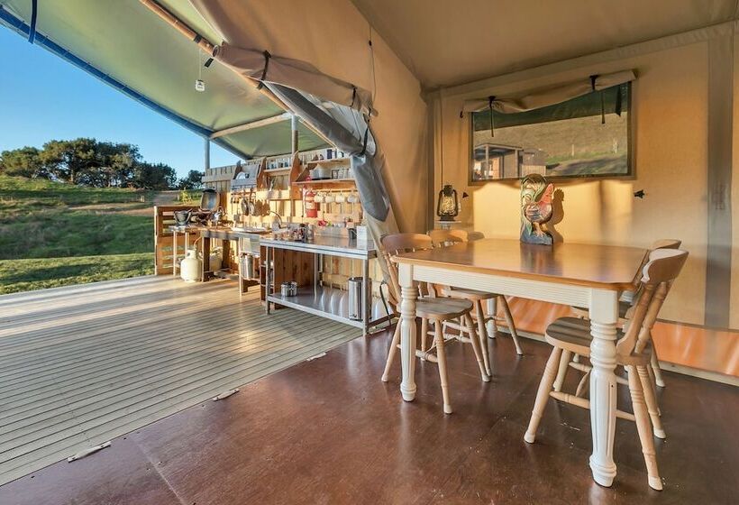 בית מלון כפרי Luxury Under Canvas