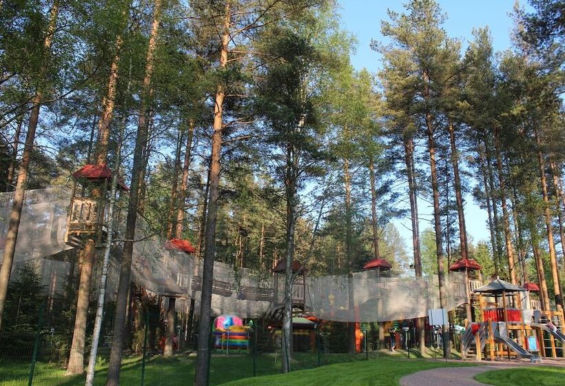 هتل Okhta Park