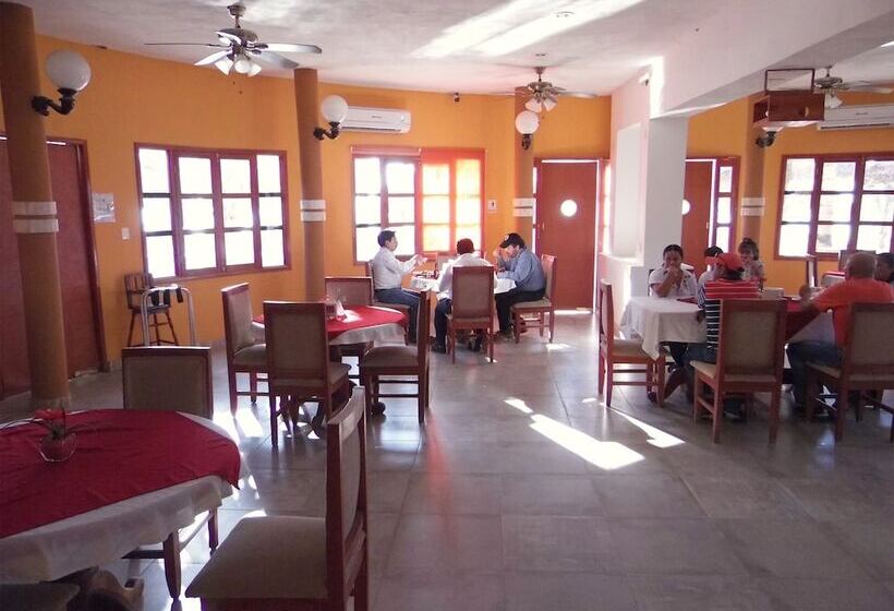 فندق Perla Del Mar