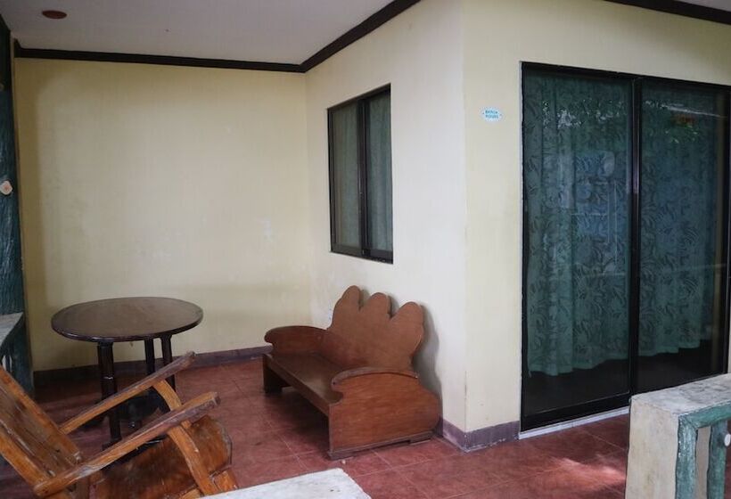 ホテル Reddoorz At July S Haven Seaside Pension Camiguin