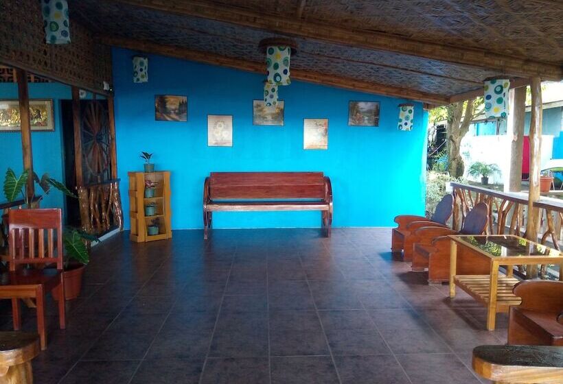 ホテル Reddoorz At July S Haven Seaside Pension Camiguin