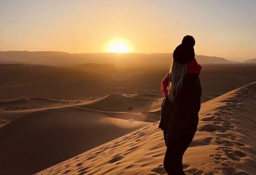 هتل Tinfou Desert Camp