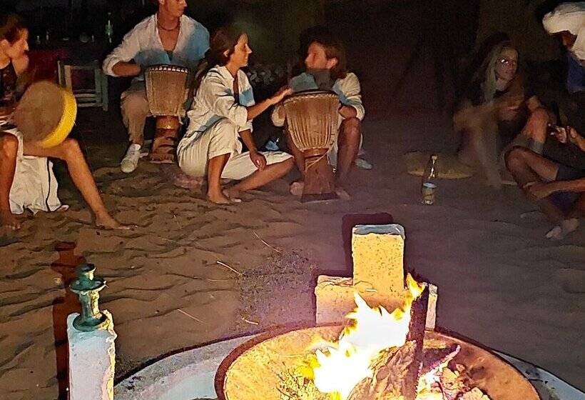 هتل Tinfou Desert Camp