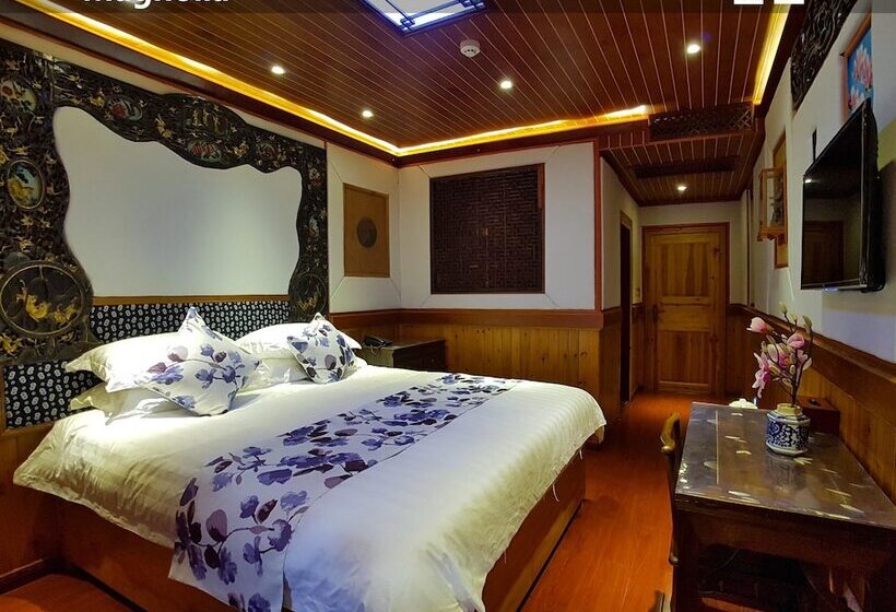Отель Yangshuo Li River Lodge
