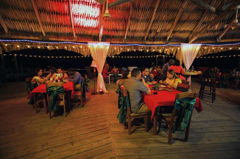 Lamanai Hotel & Marina