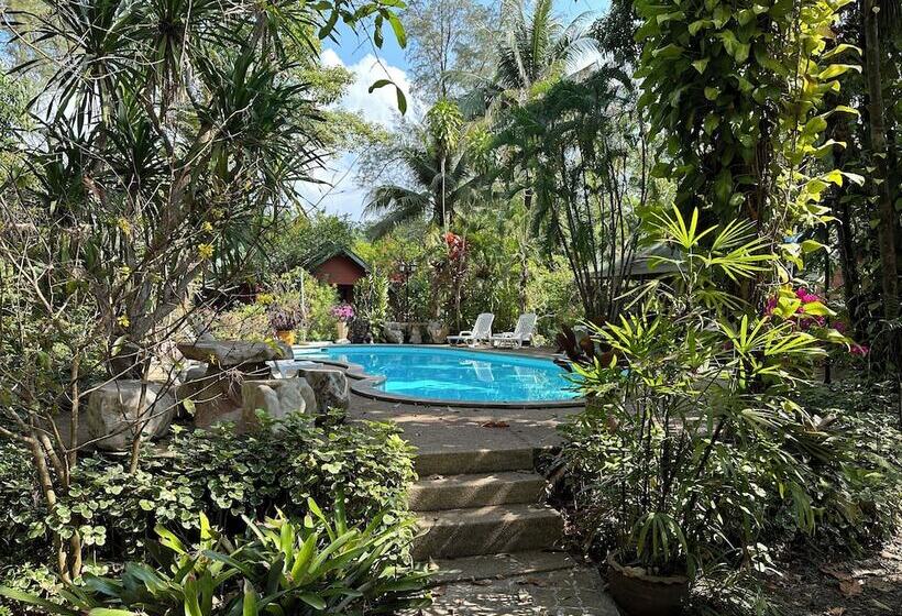 Mairood Resort