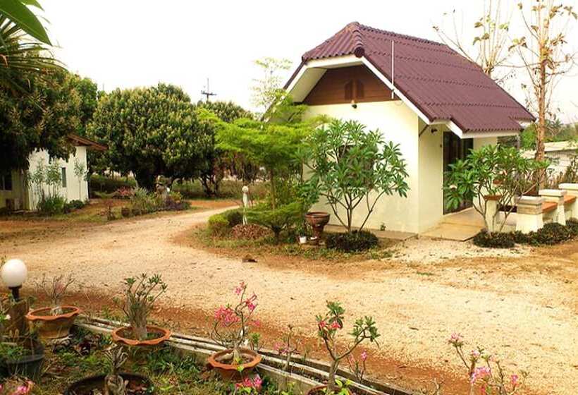 Suanlamyai Resort