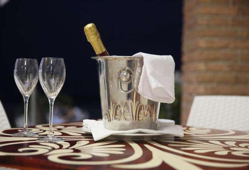 مسافرخانه Dolce Stella
