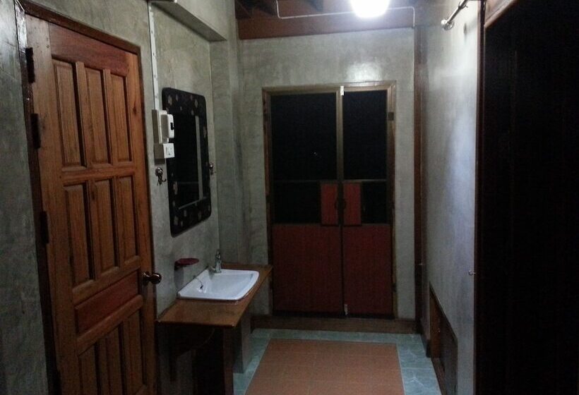 هتل Rim Nam Kong Homestay & Campsite