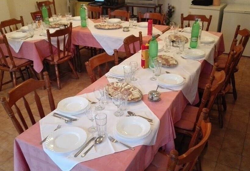 Пансион Apartments Mery