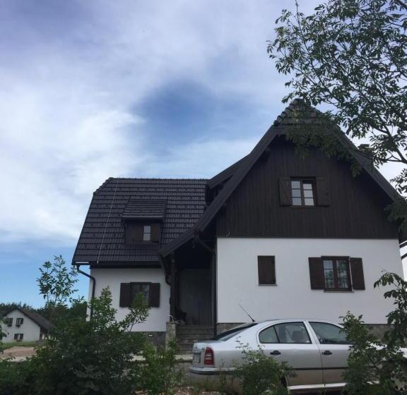 پانسیون House Flora