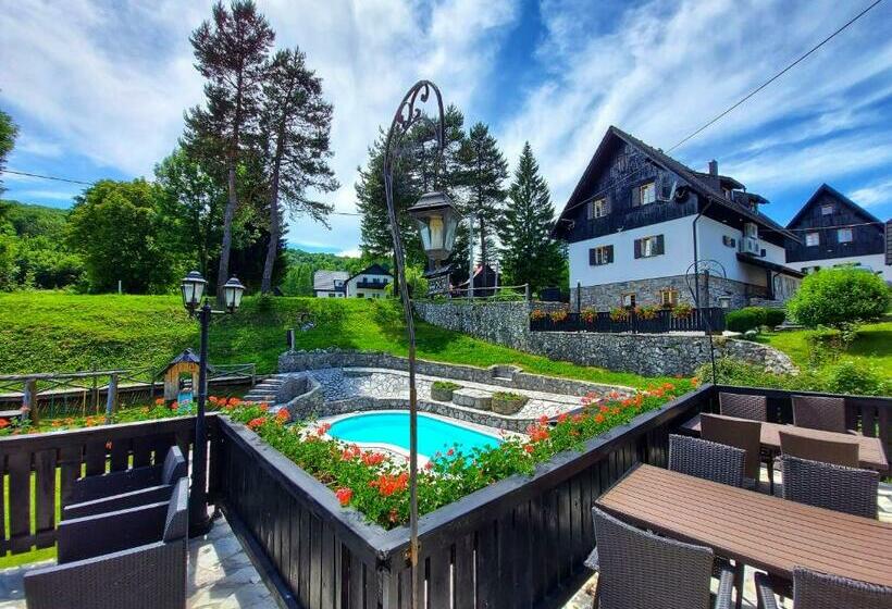 بنسيون Plitvice Ethno House