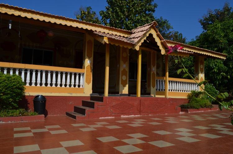 בית מלון כפרי Nisarg Resort