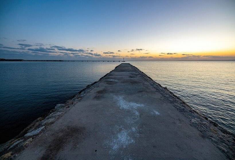 Отель Tylos Beach