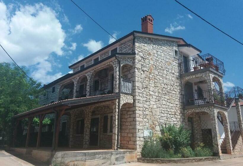 פנסיון Ranch Radin