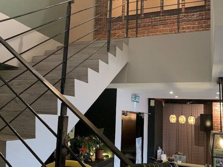 هتل Ohana Kuala Lumpur