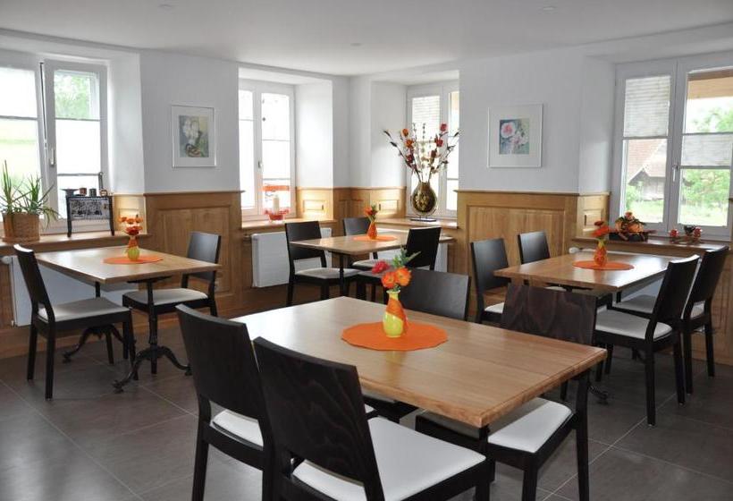 فندق صغير Le Relais Du Château Monney