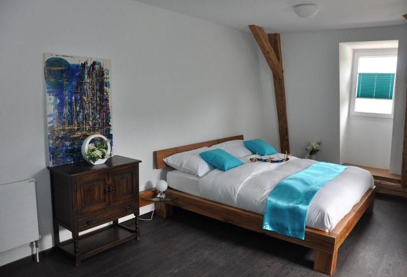 فندق صغير Le Relais Du Château Monney