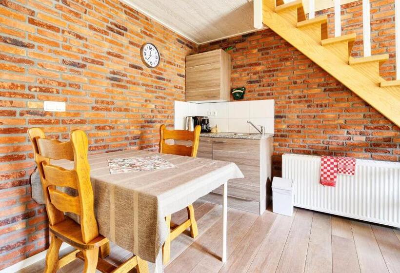 민박 Lokven Hoeve