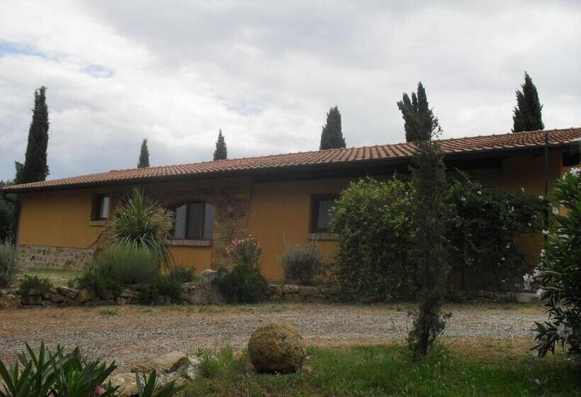 ホテル Agriturismo Podere Mulinaccio