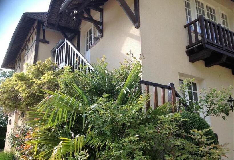 فندق Domaine De La Reposée