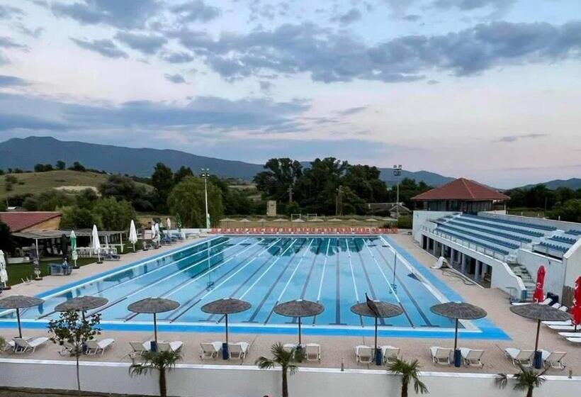 בית מלון כפרי Komitite Complex