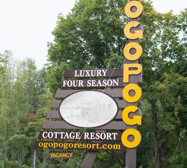 فندق Ogopogo Resort