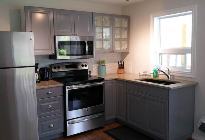 فندق Ogopogo Resort