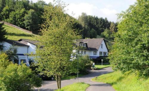 هتل Pension Waldblick Garni