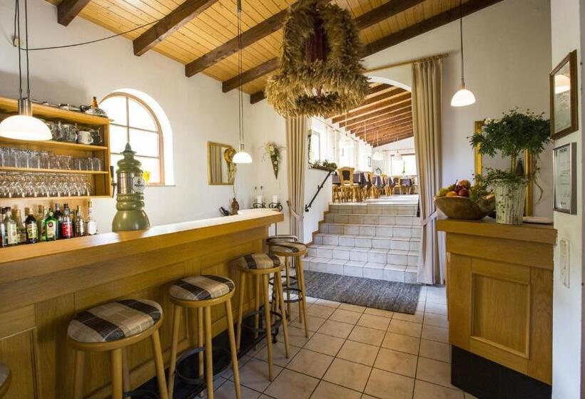 هتل Pension Waldblick Garni