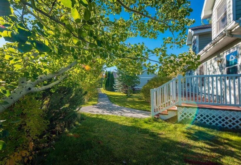 مبيت وإفطار Fox Hollow Inn