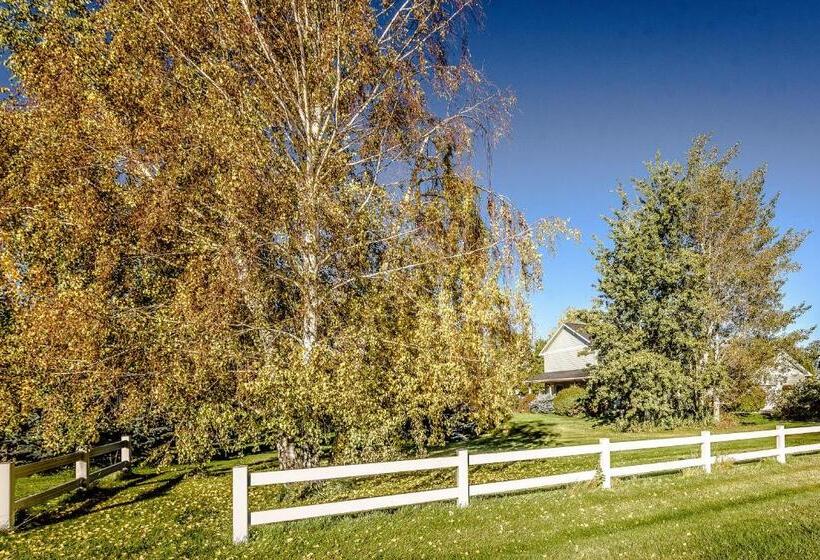 مبيت وإفطار Fox Hollow Inn