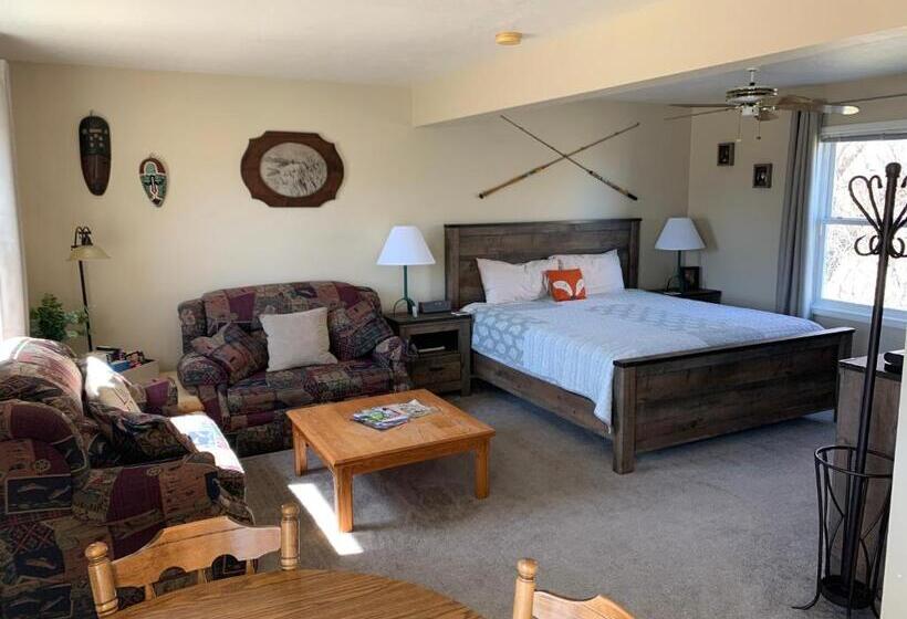 مبيت وإفطار Fox Hollow Inn