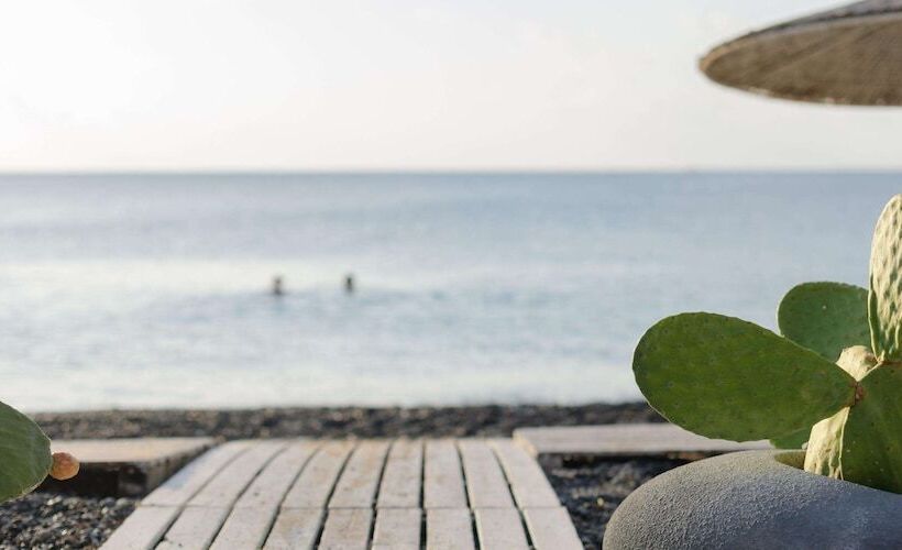 هتل Afroditi Venus Beach Resort