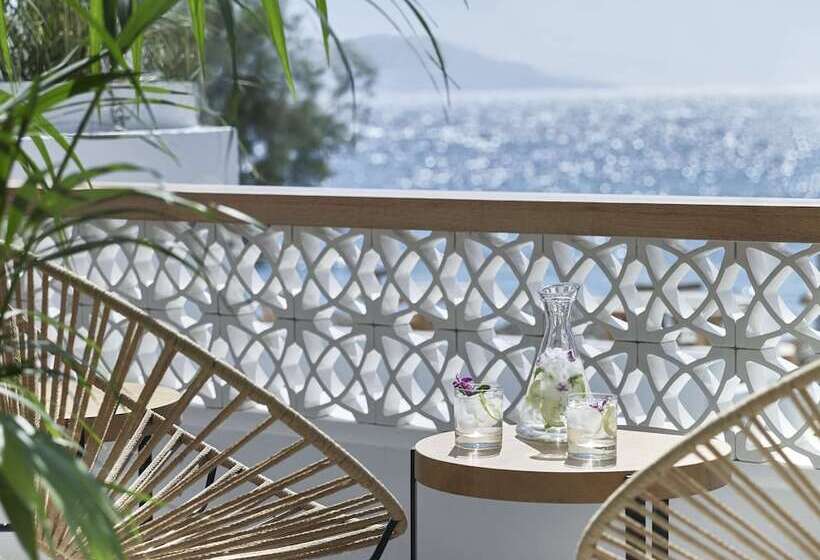 هتل Afroditi Venus Beach Resort