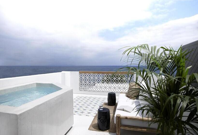 هتل Afroditi Venus Beach Resort