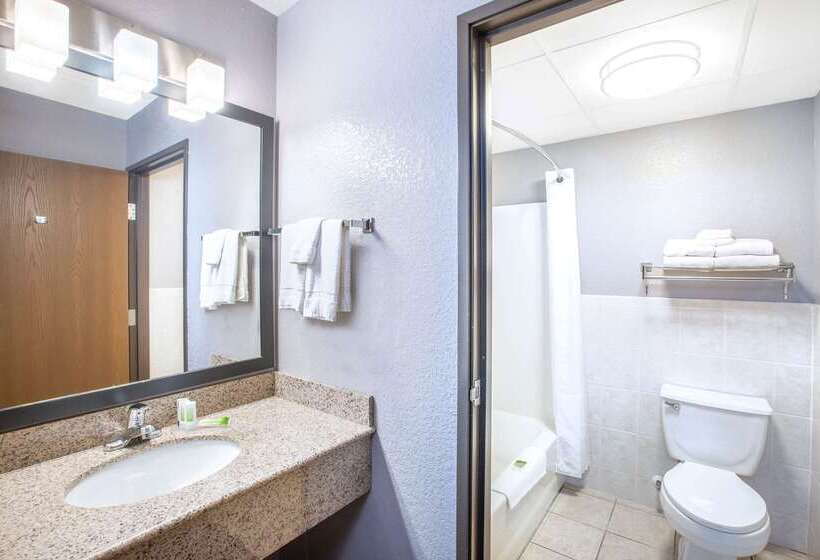 هتل Americinn By Wyndham Ankeny/des Moines