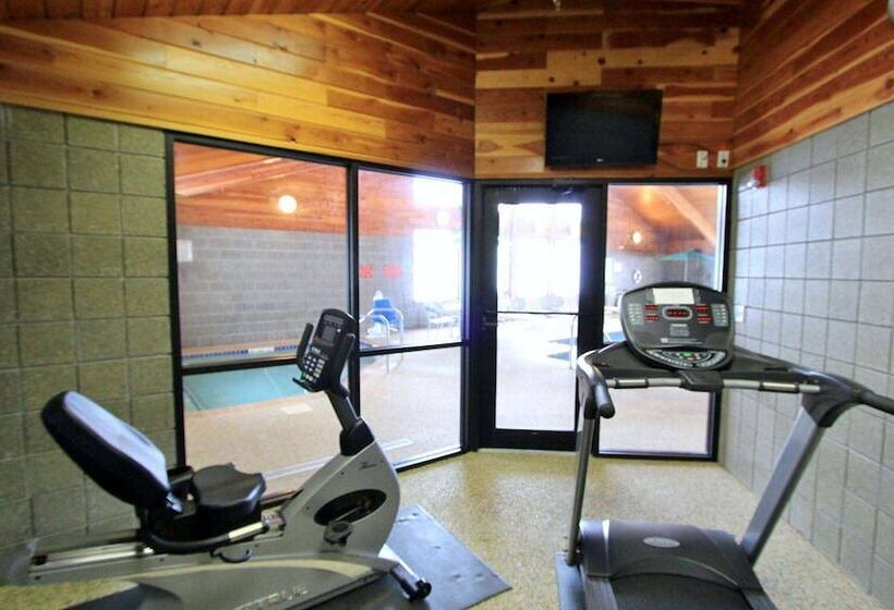 هتل Americinn By Wyndham Cedar Rapids Airport