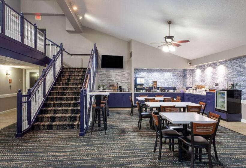 هتل Americinn By Wyndham Peoria