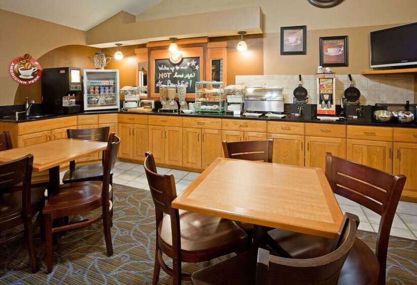 هتل Americinn By Wyndham Princeton Mn