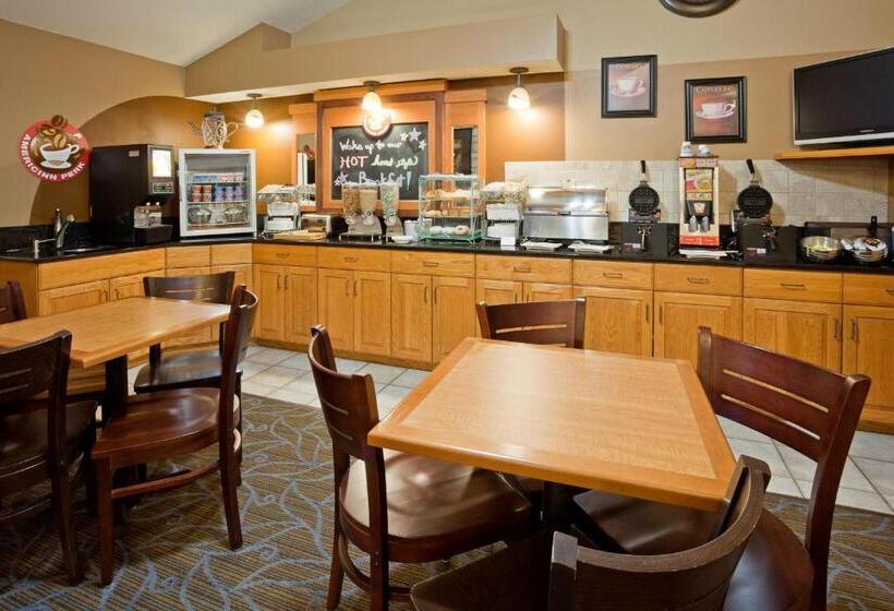 هتل Americinn By Wyndham Princeton Mn