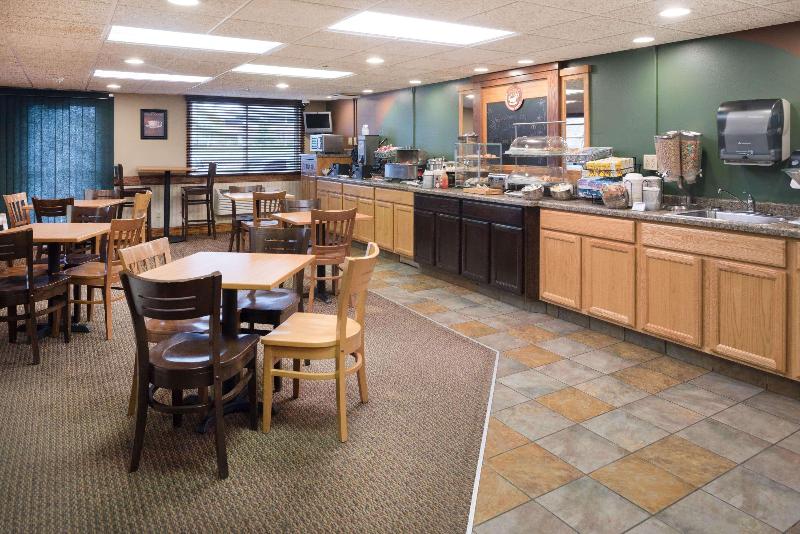 בית מלון כפרי Americinn By Wyndham Valley City  Conference Center