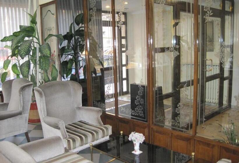 Fotos del hotel Avlonya:  22