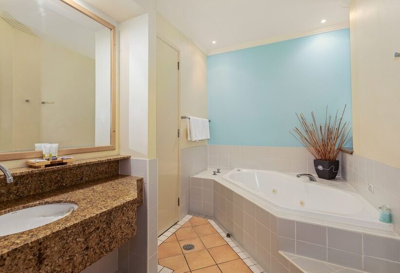 هتل Ballina Beach Resort