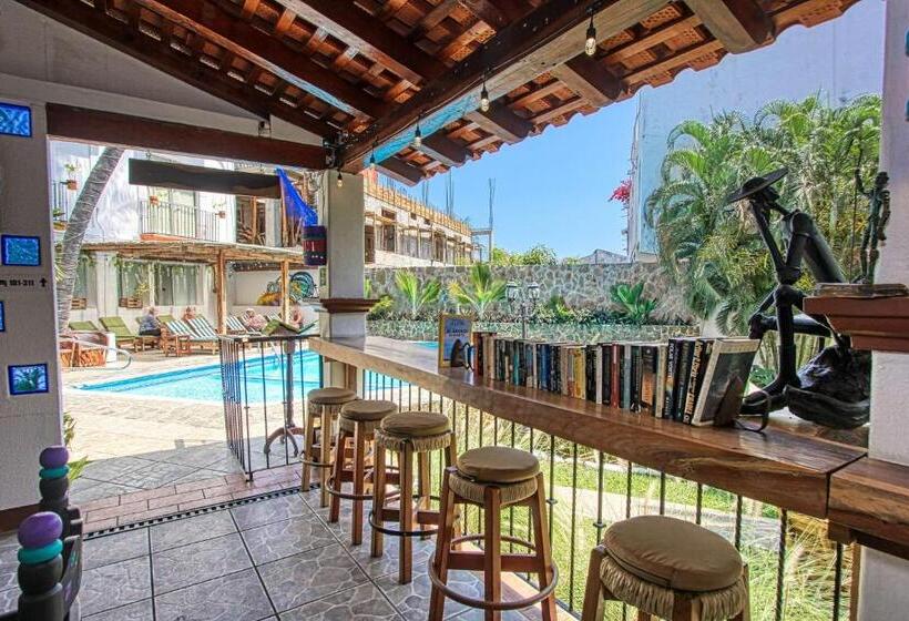 هتل Best Western Posada Chahue