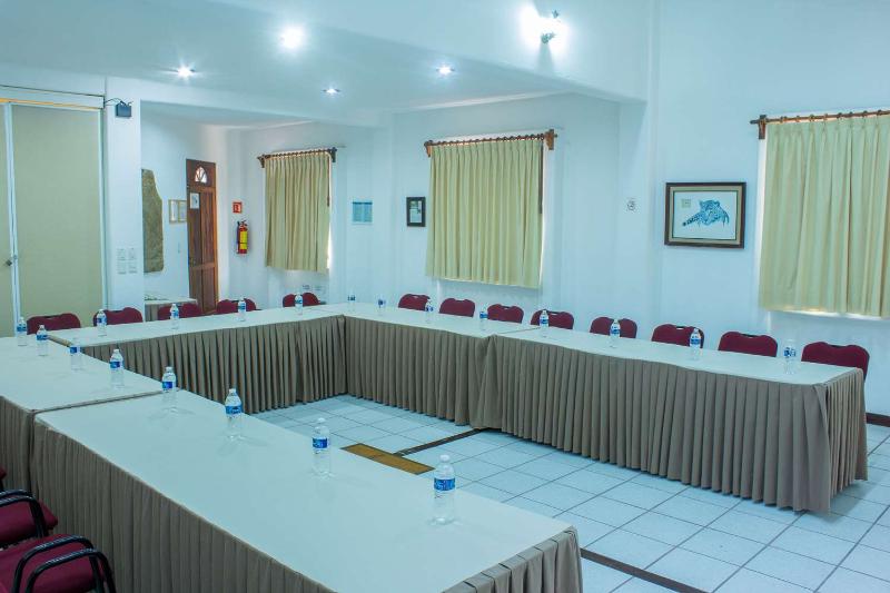 هتل Best Western Posada Chahue