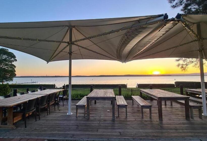 Отель Stay At Raffertys Resort